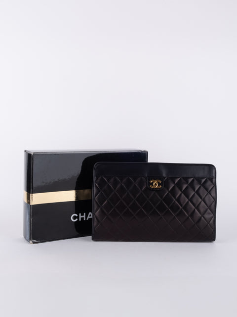 Chanel Vintage 1990s Karl Lagerfeld Quilted Leather Clutch Bag נדיר במיוחד
