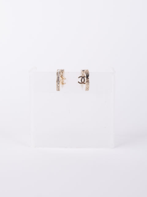 CHANEL Vintage Crystal CC Hoop Earrings by Karl Lagerfeld – Early 2000s נדיר במיוחד