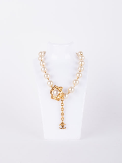CHANEL Vintage Pearl Key Necklace by Karl Lagerfeld 1980s–1990s סופר נדיר להשגה