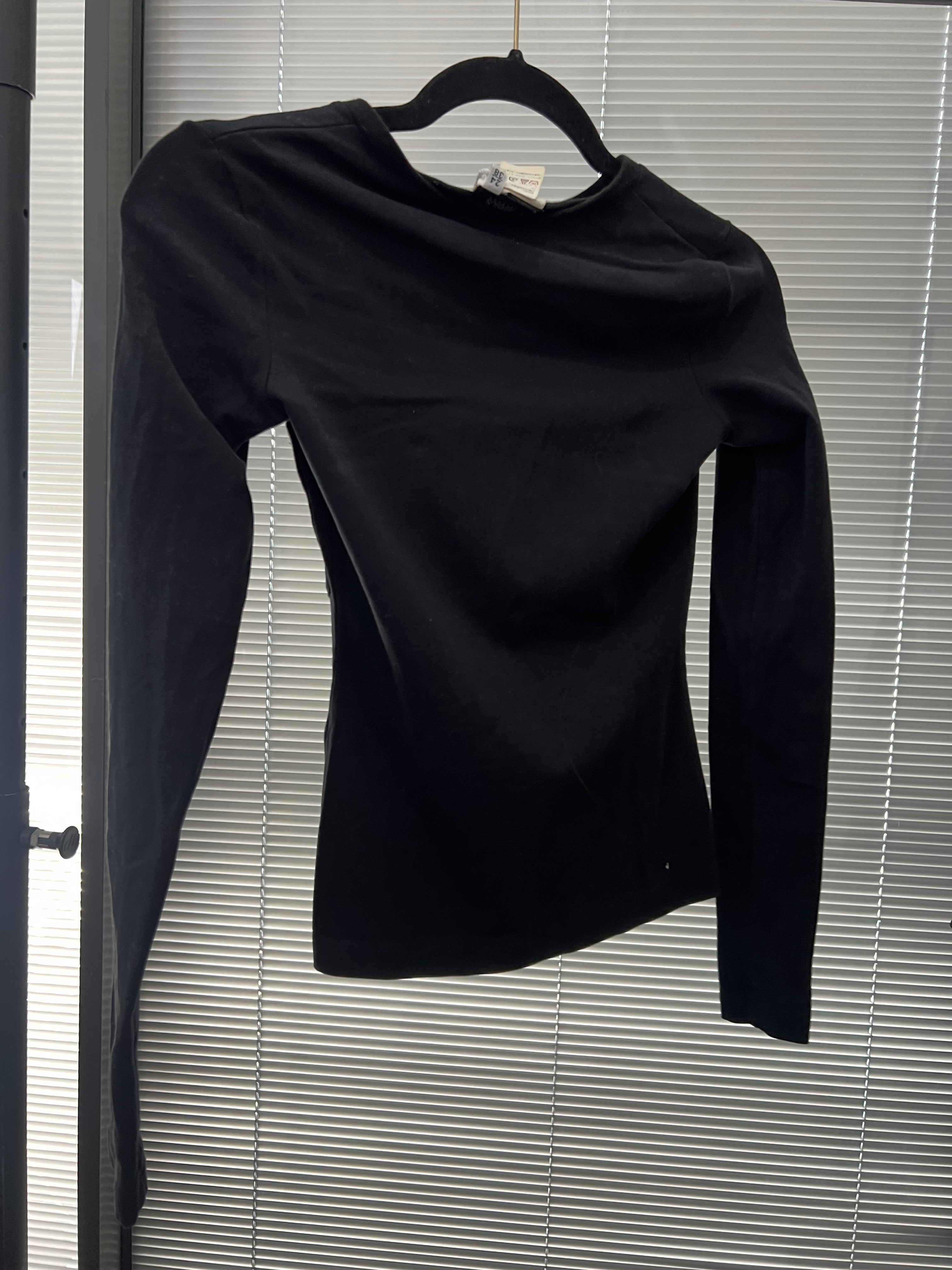 VERSUS Versace Long Sleeve Top Black Zipper Detail