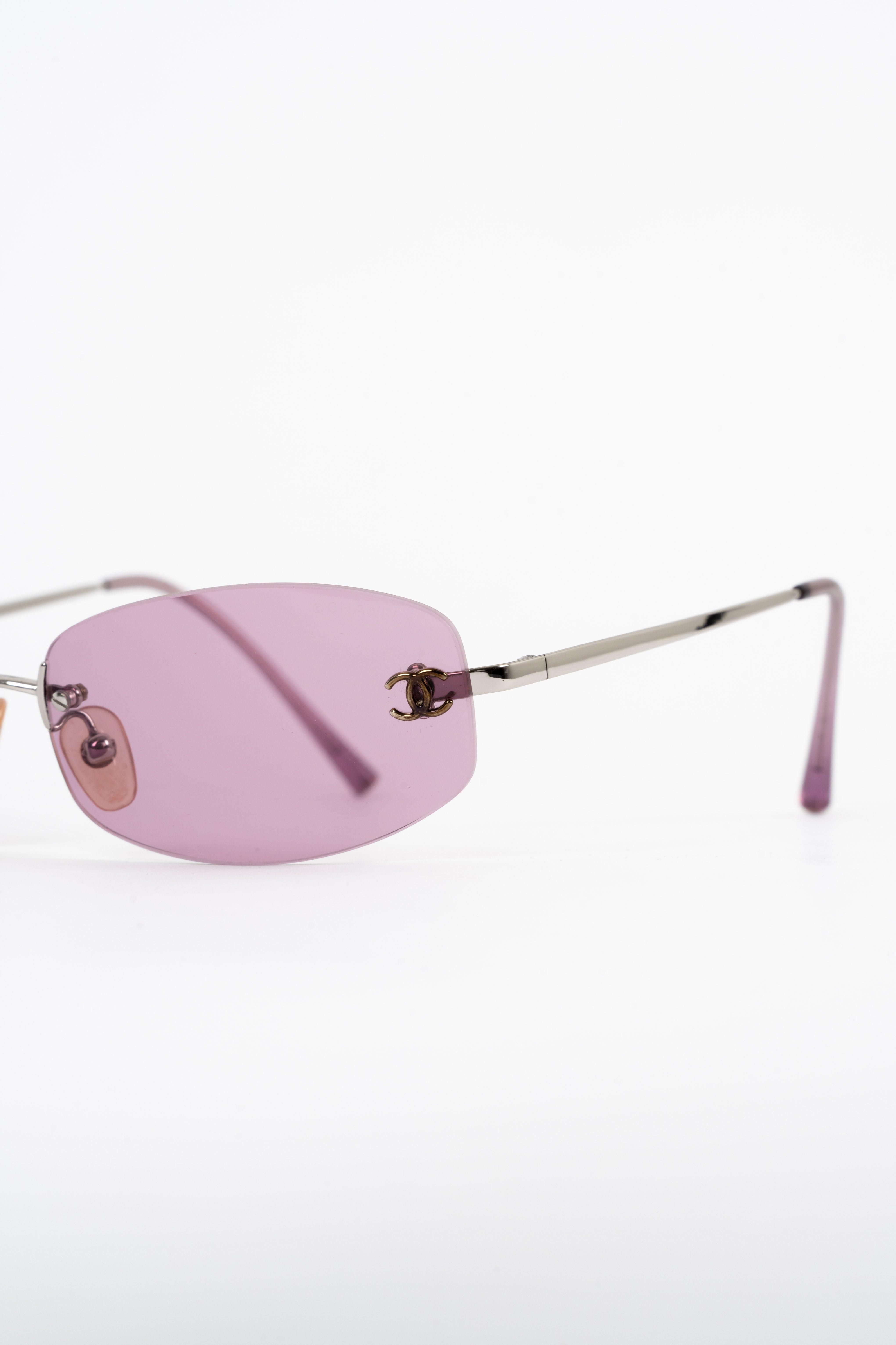Vintage Purple Sunglasses - Volver