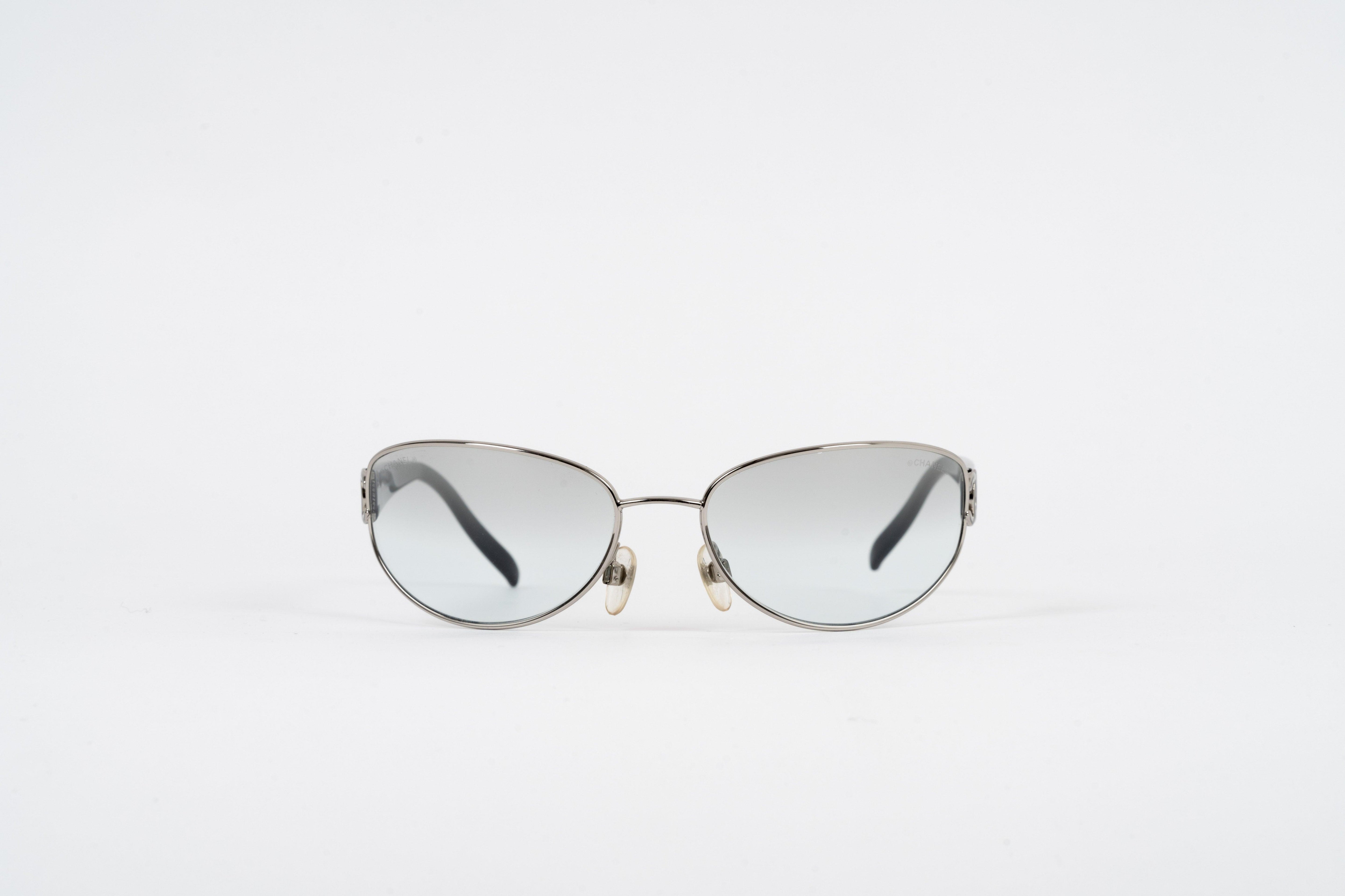 Vintage Gray Sunglasses - Volver