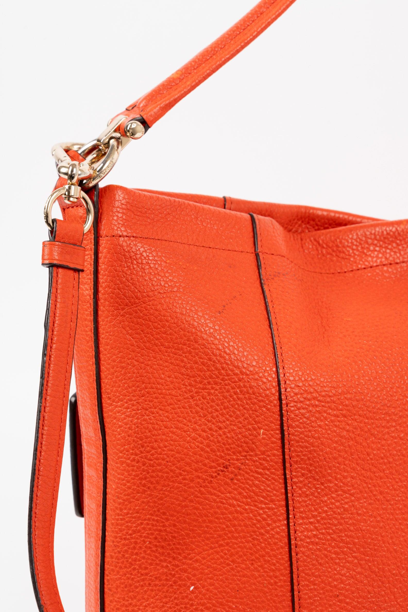 Red Leather Bag - Volver