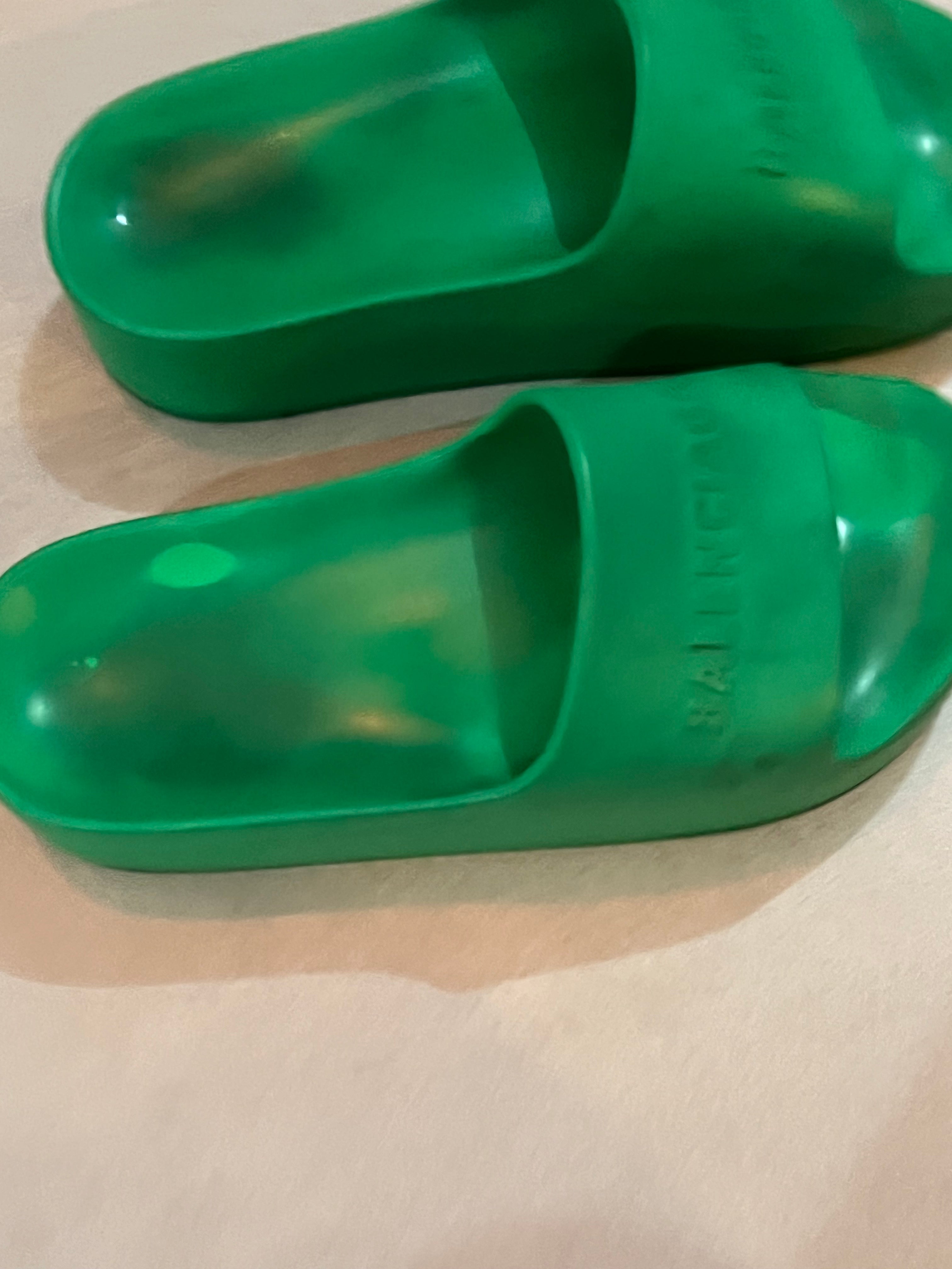 BALENCIAGA Rubber Slide Sandals Green 37