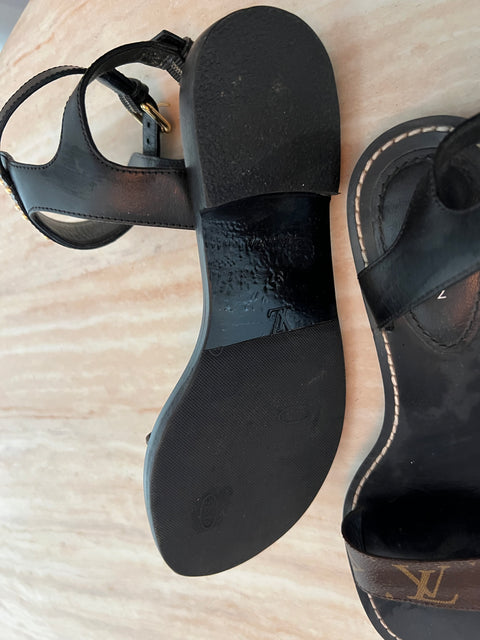LOUIS VUITTON Passenger Flat Ankle Cuff 37 size