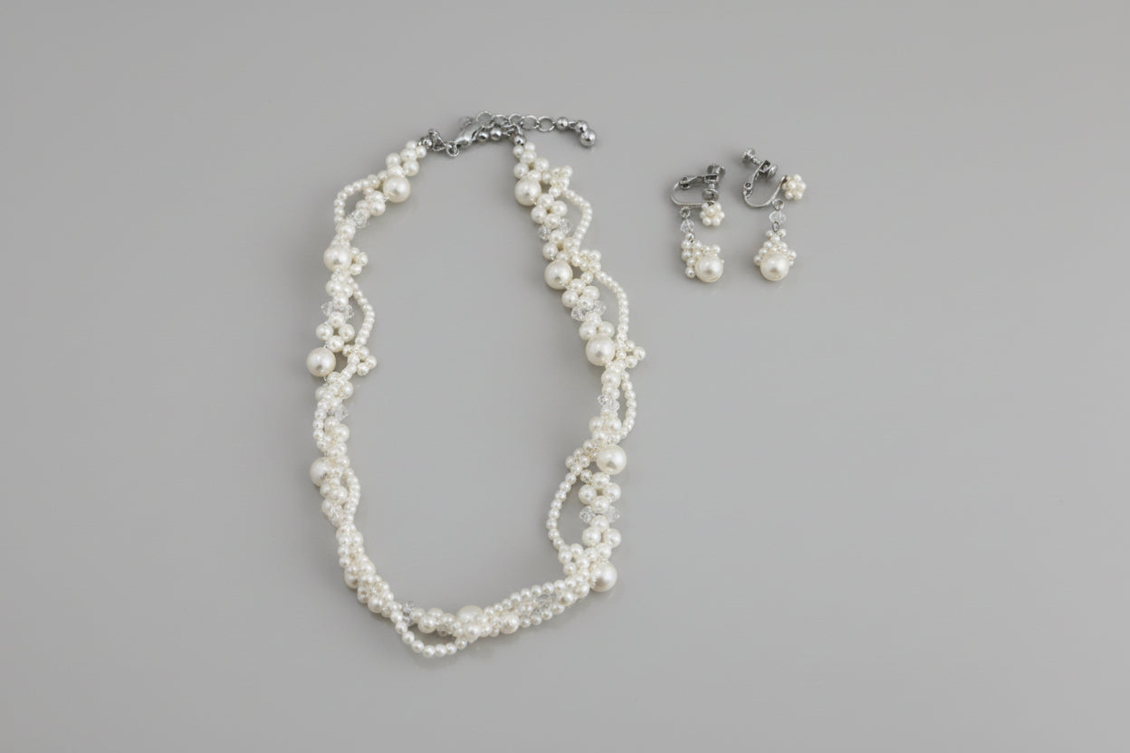 Vintage Pearl Necklace & Earrings Set