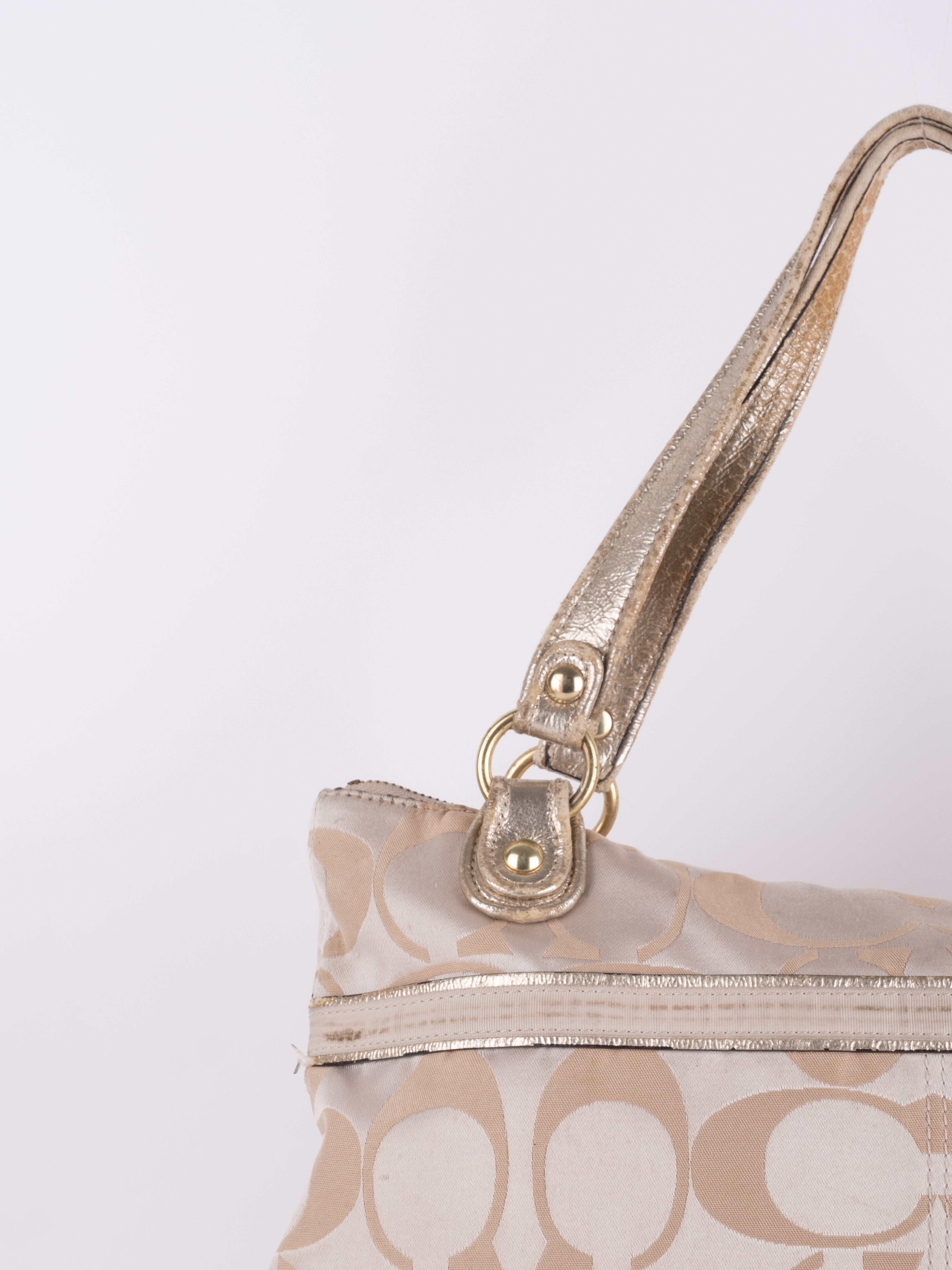 Coach Signature Shoulder Bag Ivory