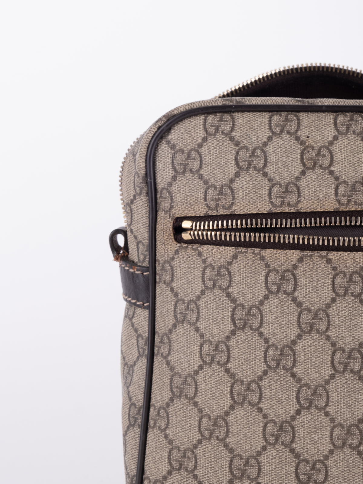 Gucci Vintage GG Supreme Monogram Crossbody Bag