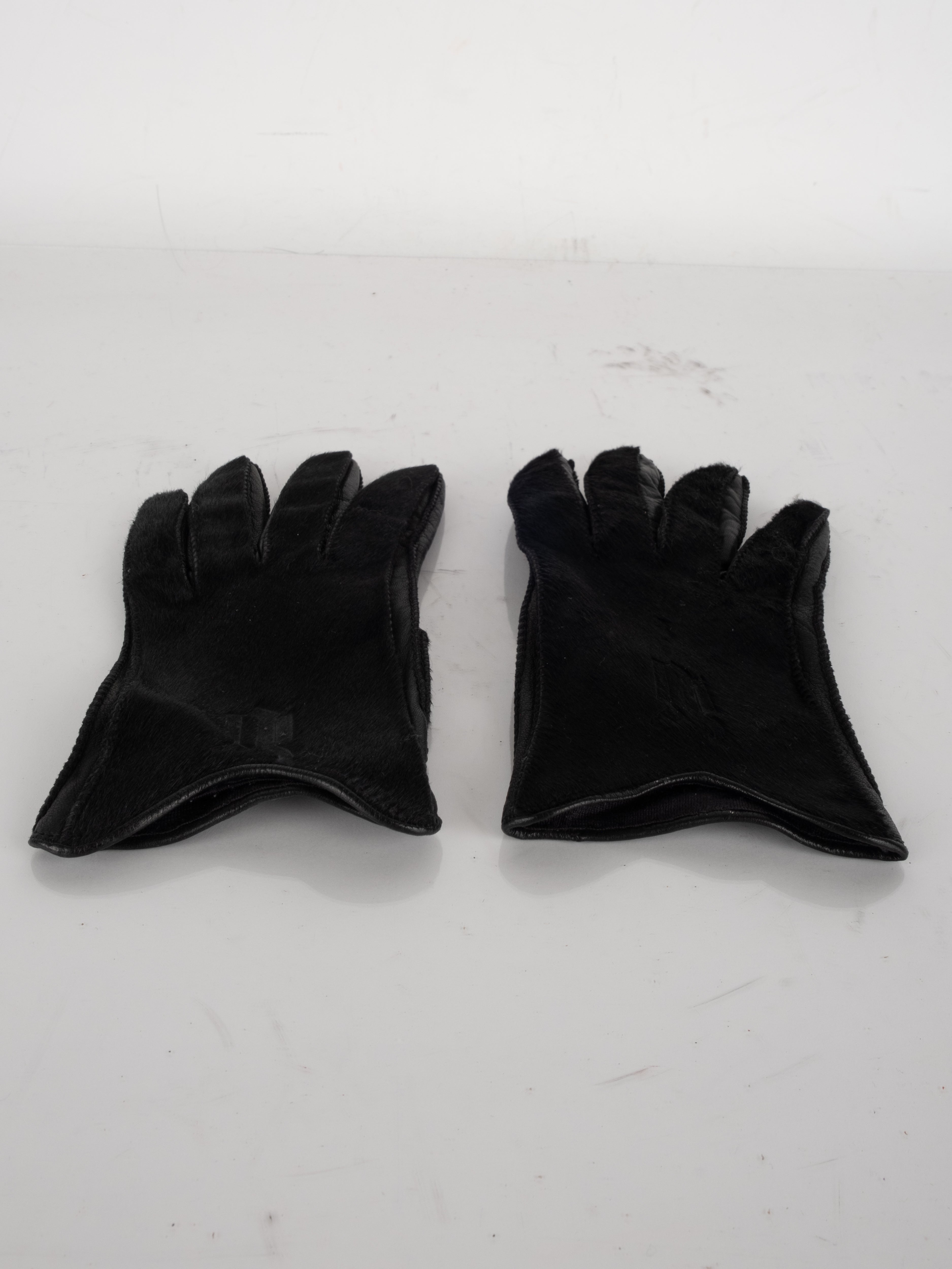 Gianni Versace Black Leather & Knit Gloves פרווה נדיר להשגה