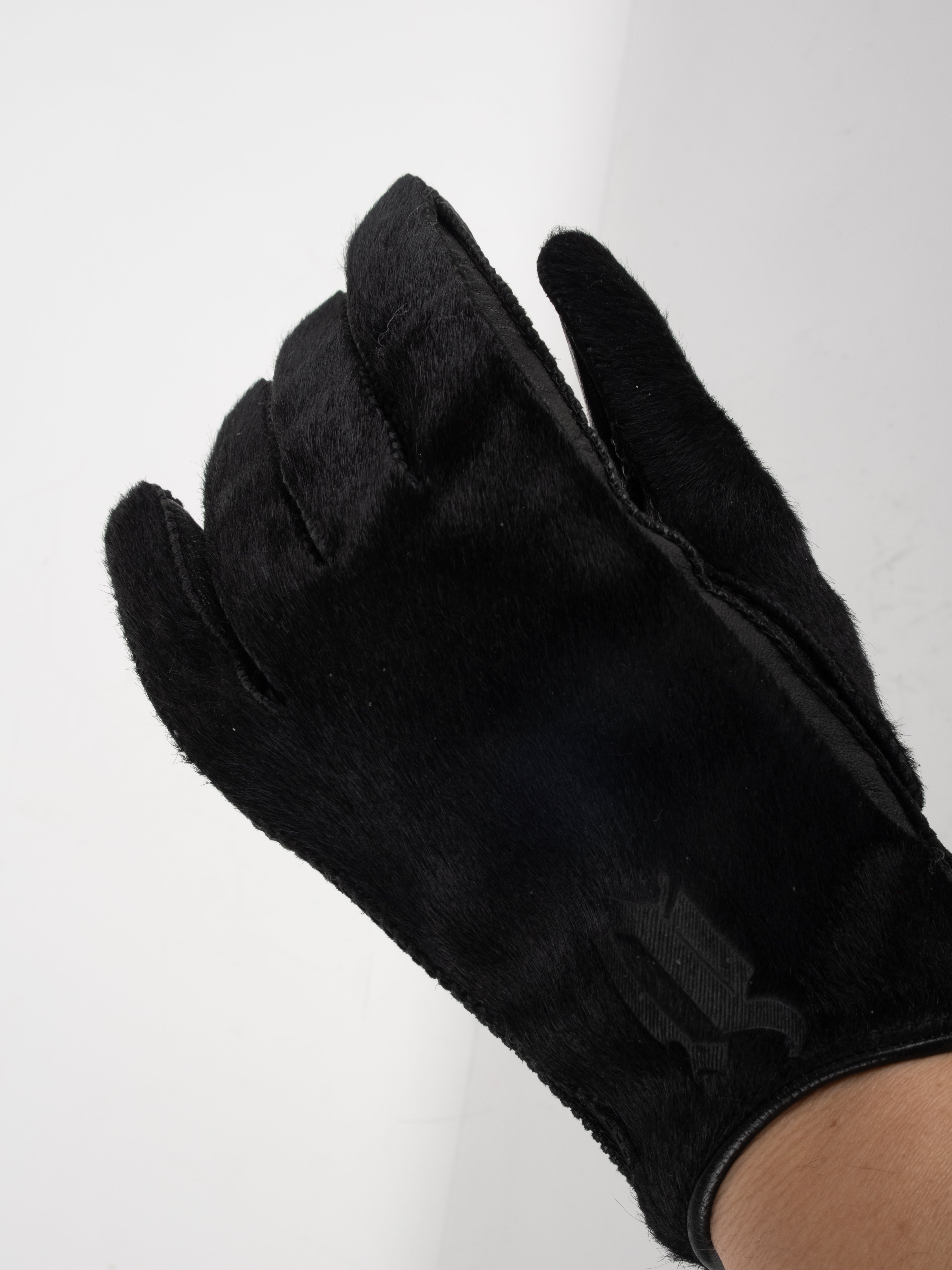 Gianni Versace Black Leather & Knit Gloves פרווה נדיר להשגה