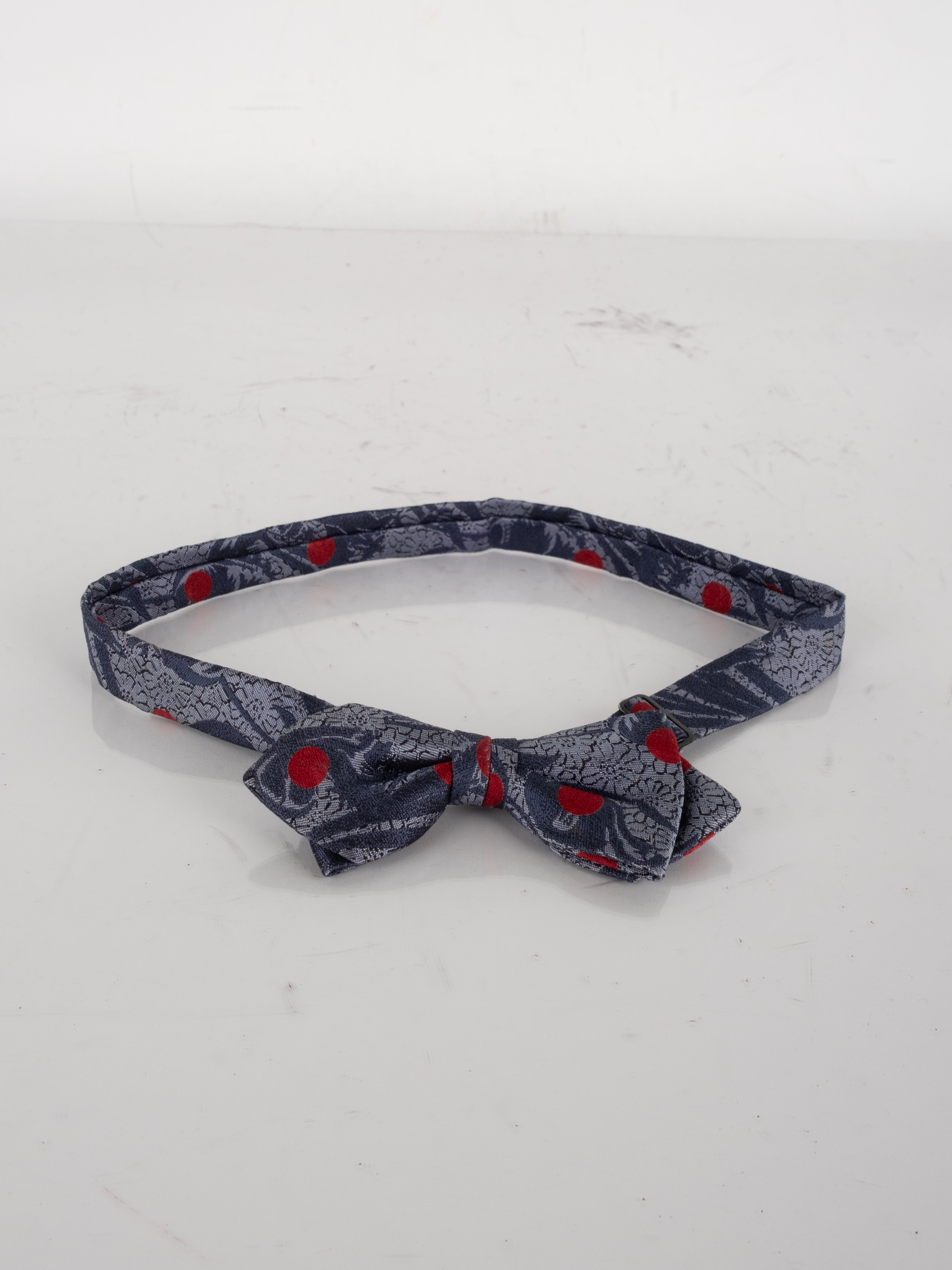 Vintage Bow Tie – Blue & Red Pattern