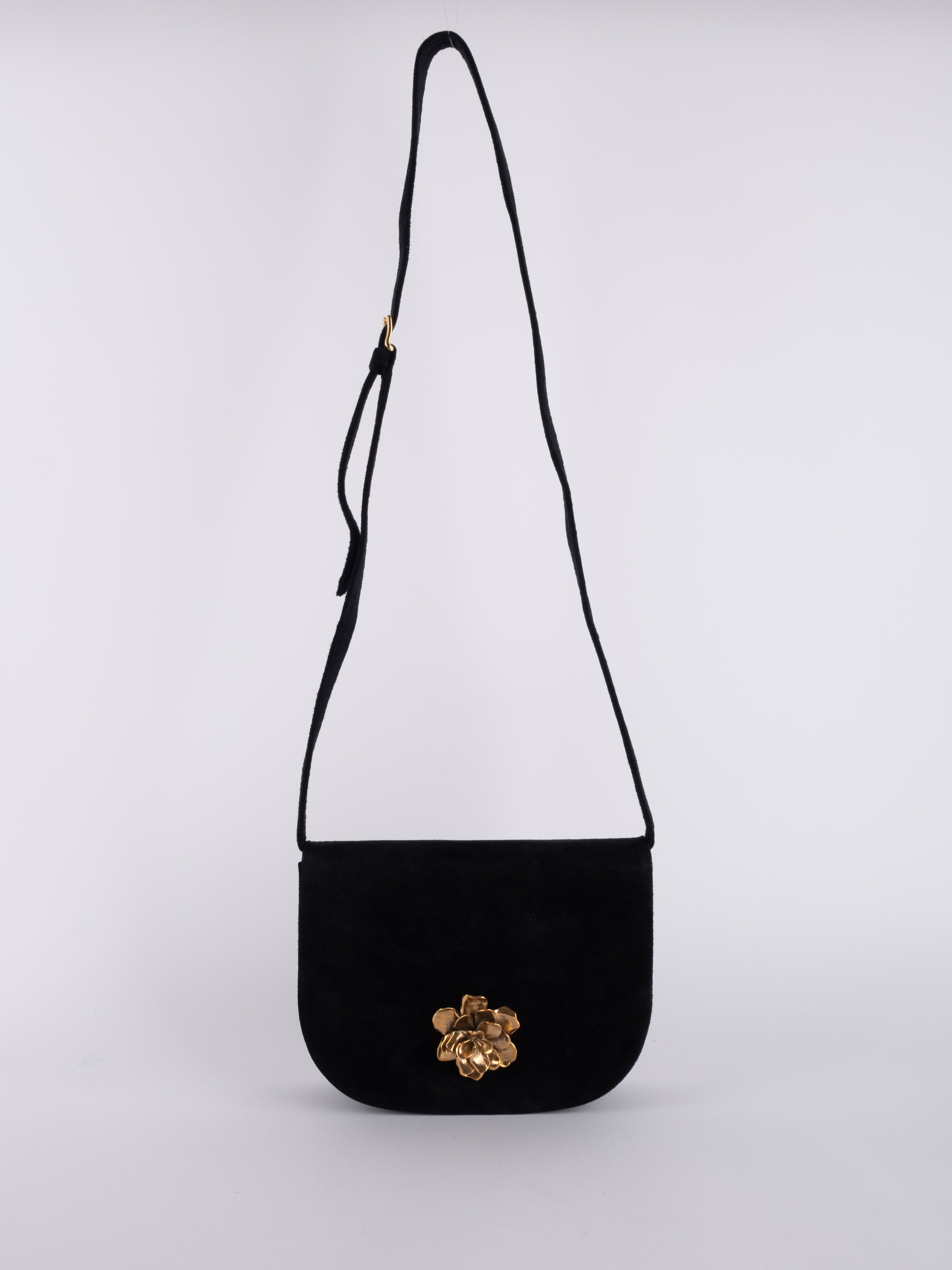 Saint Laurent Suede Evening Shoulder Bag Black נדיר להשגה
