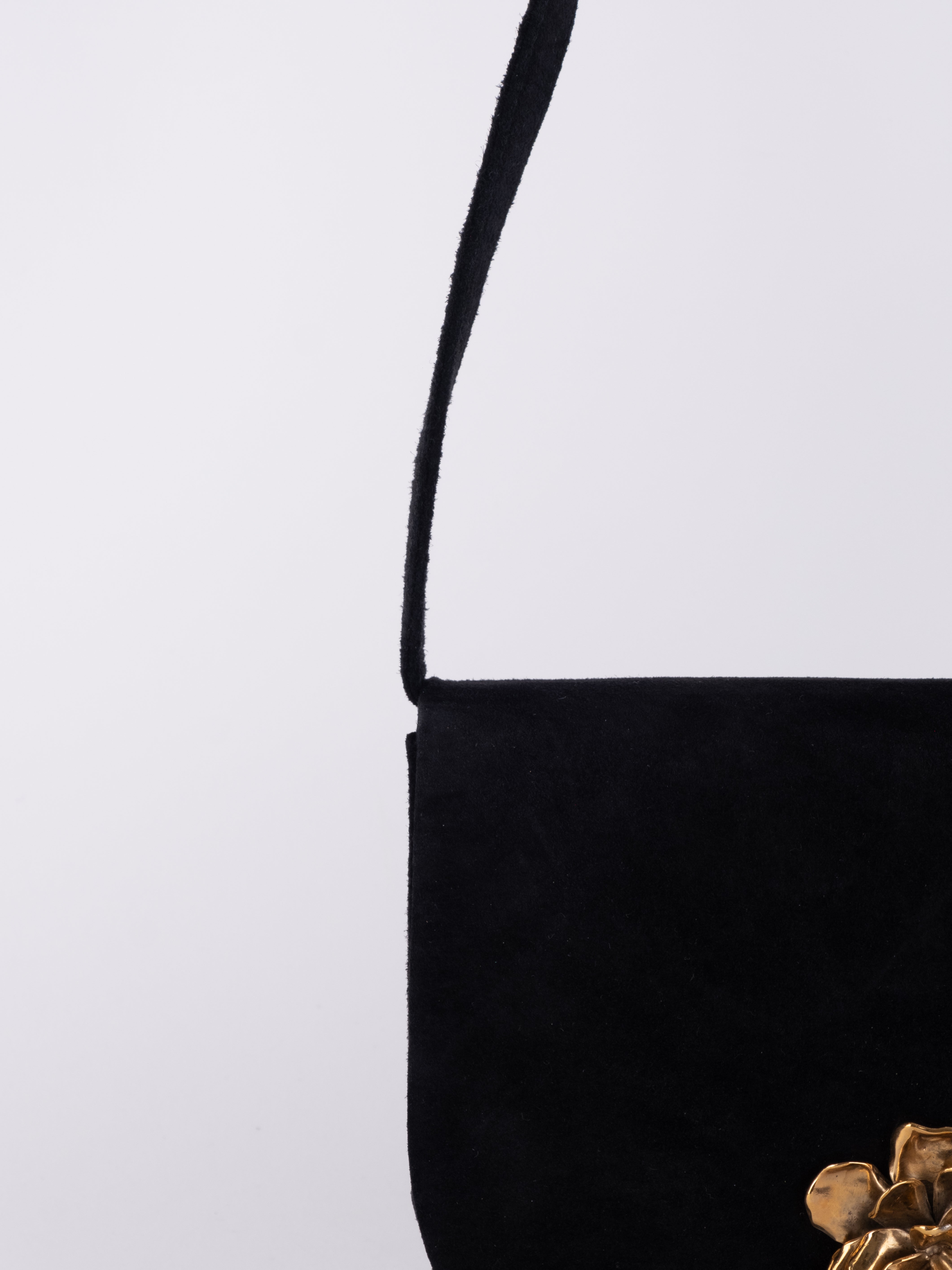 Saint Laurent Suede Evening Shoulder Bag Black נדיר להשגה