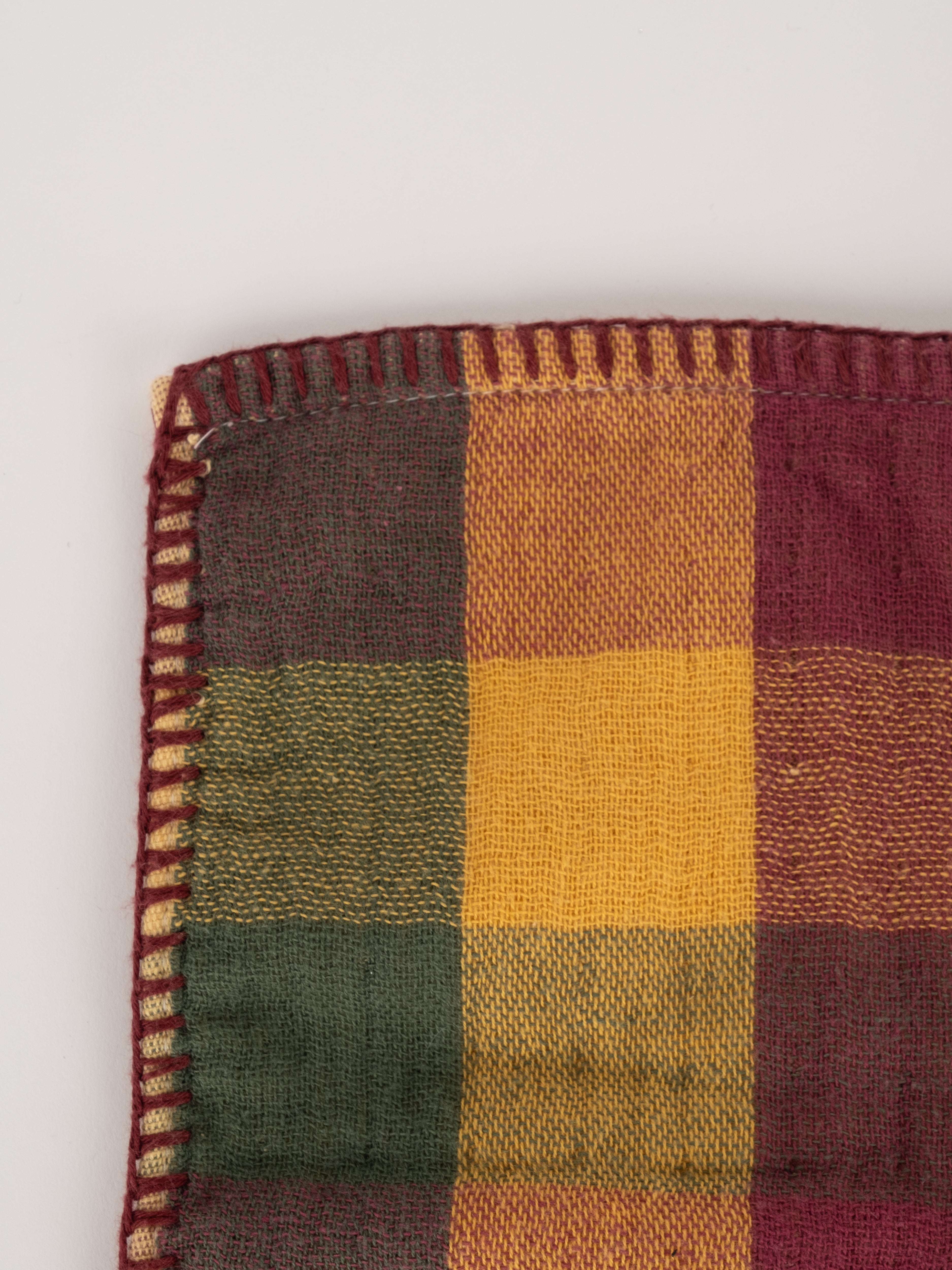 Disney Lady & The Tramp Checkered Towel – Brown / Yellow