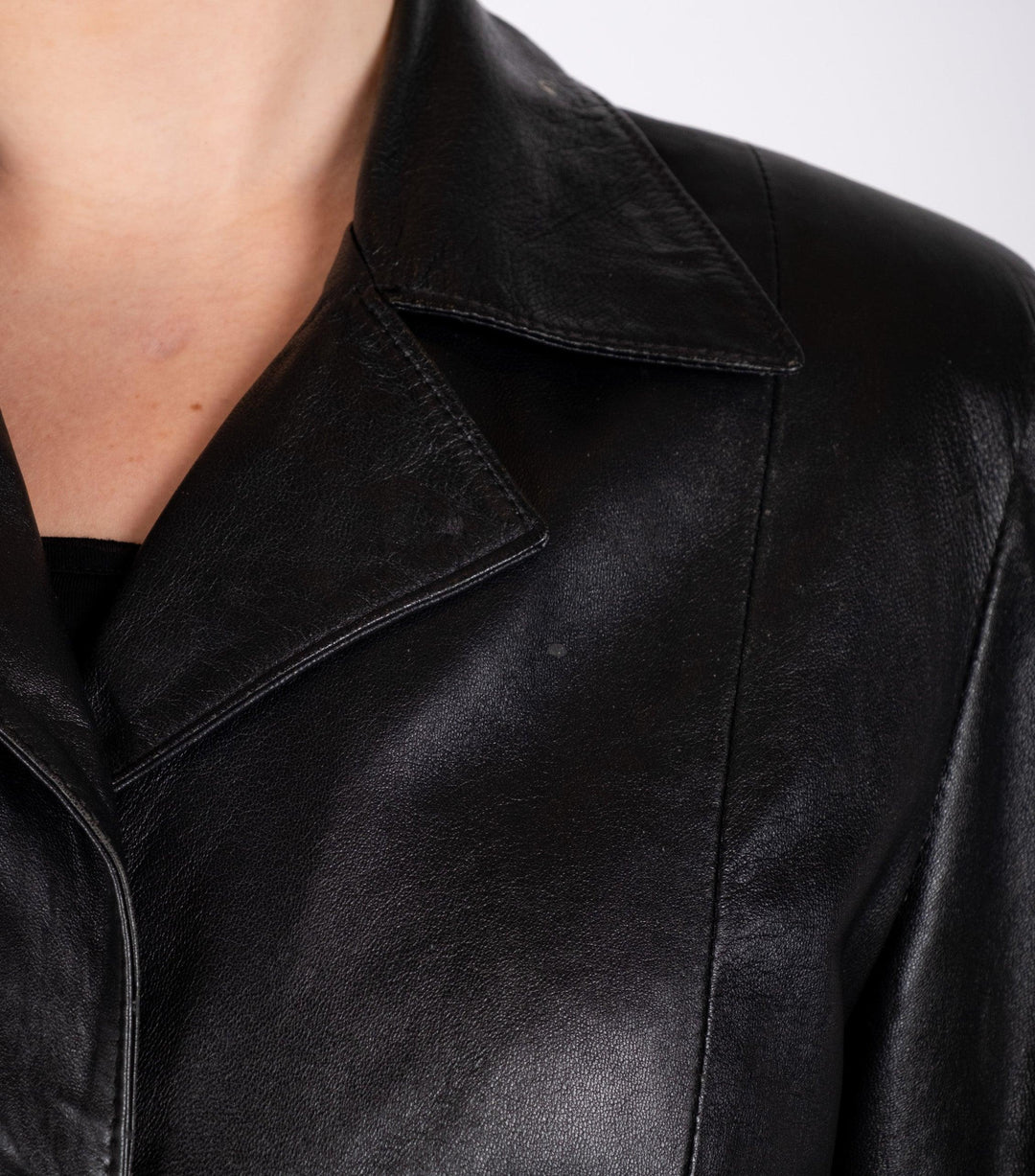 Black Leather Jacket - Volver