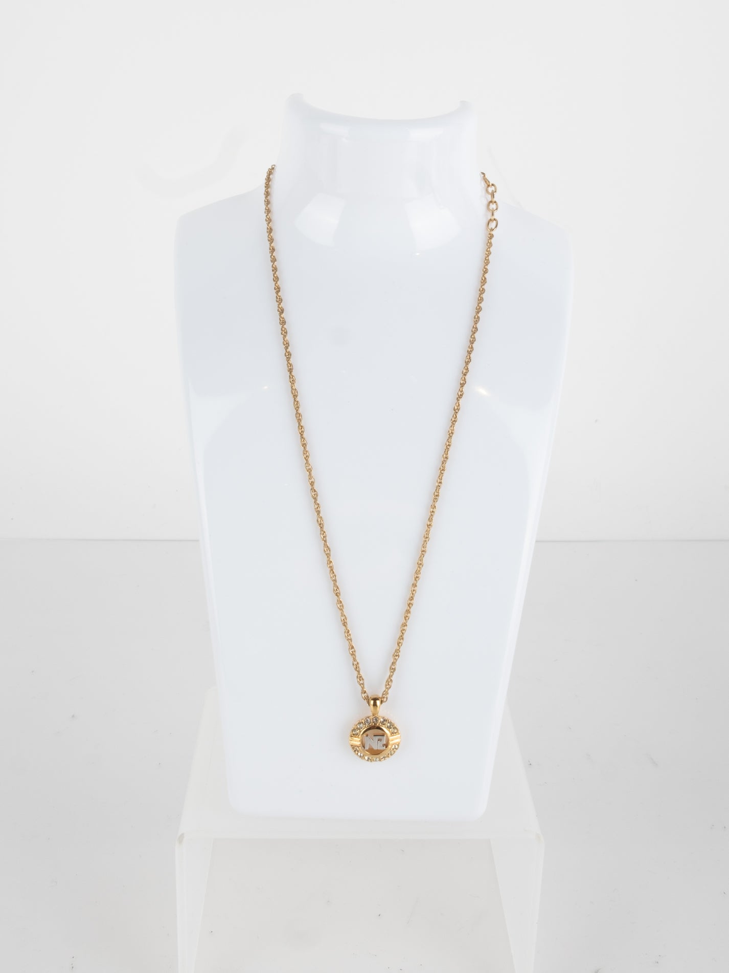 Nina Ricci Necklaces