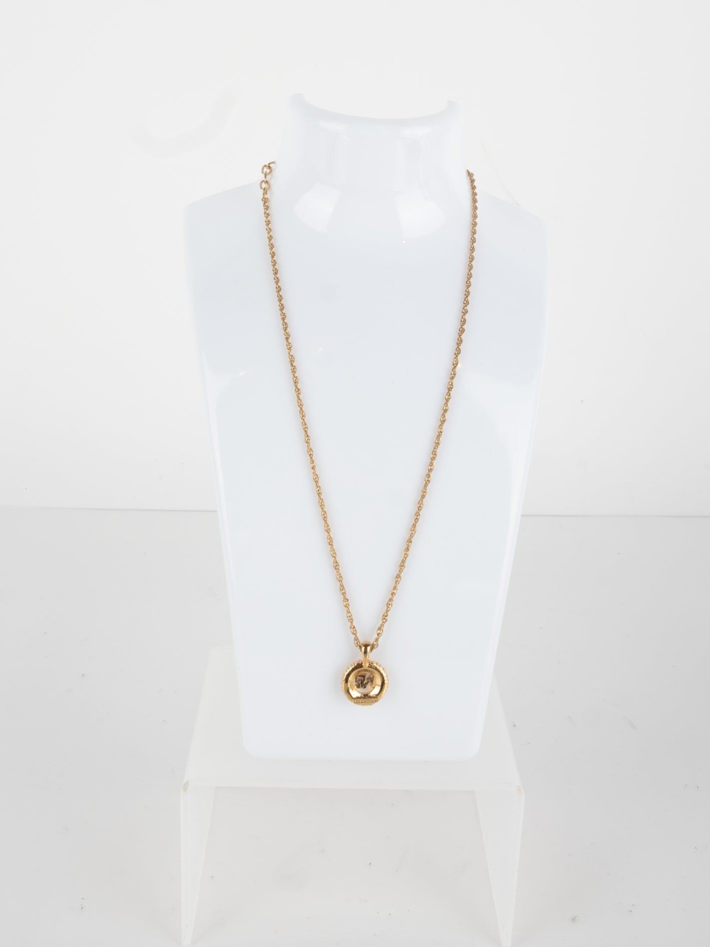 Nina Ricci Necklaces