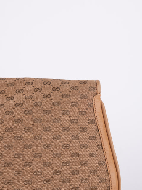 Gucci GG Supreme Vintage Flap Clutch