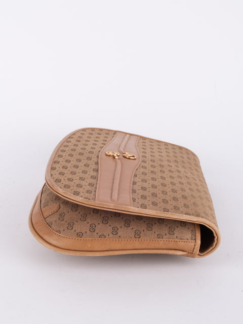 Gucci GG Supreme Vintage Flap Clutch