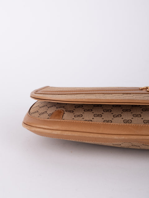 Gucci GG Supreme Vintage Flap Clutch