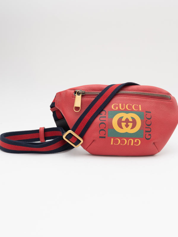 GUCCI Leather Logo Belt Bag Red