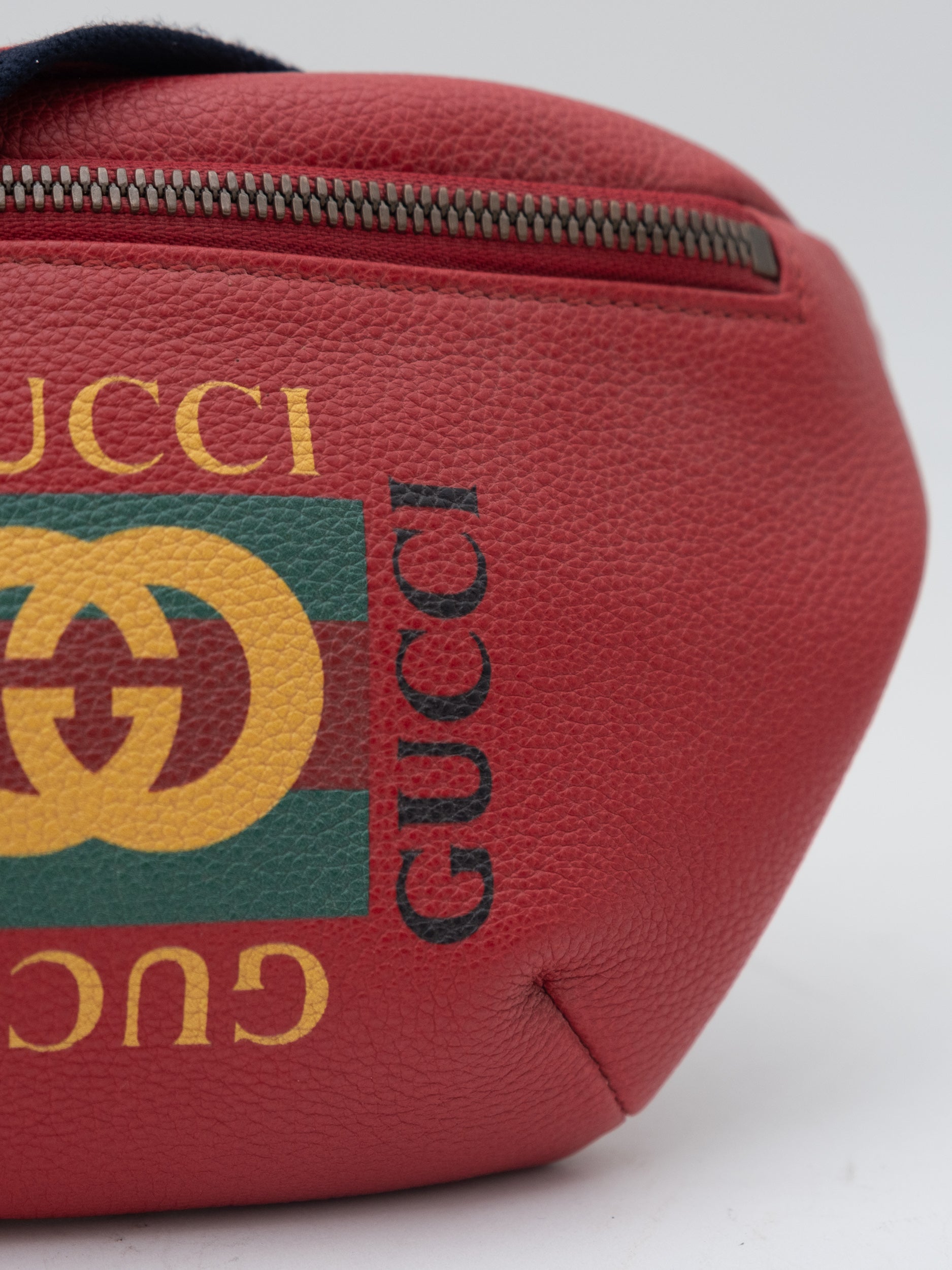 GUCCI Leather Logo Belt Bag Red