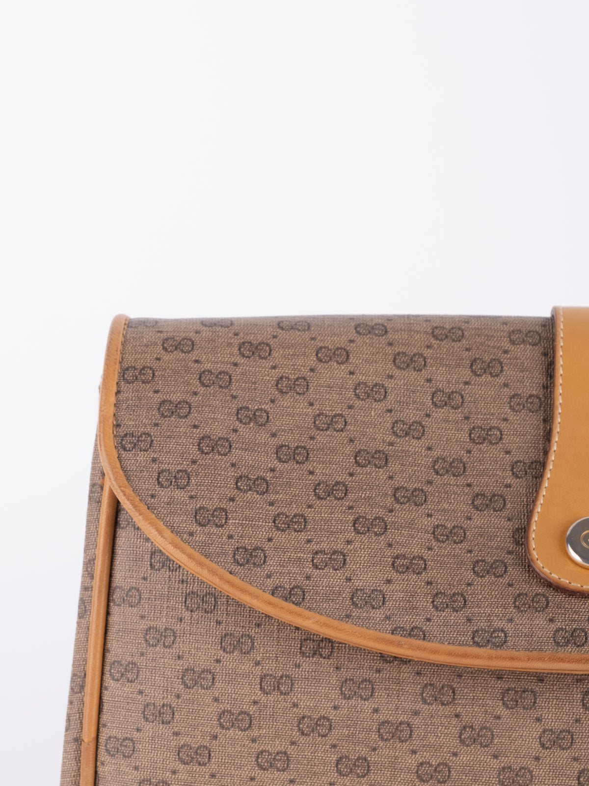 Gucci Vintage GG Monogram Beige Leather Flap Wallet