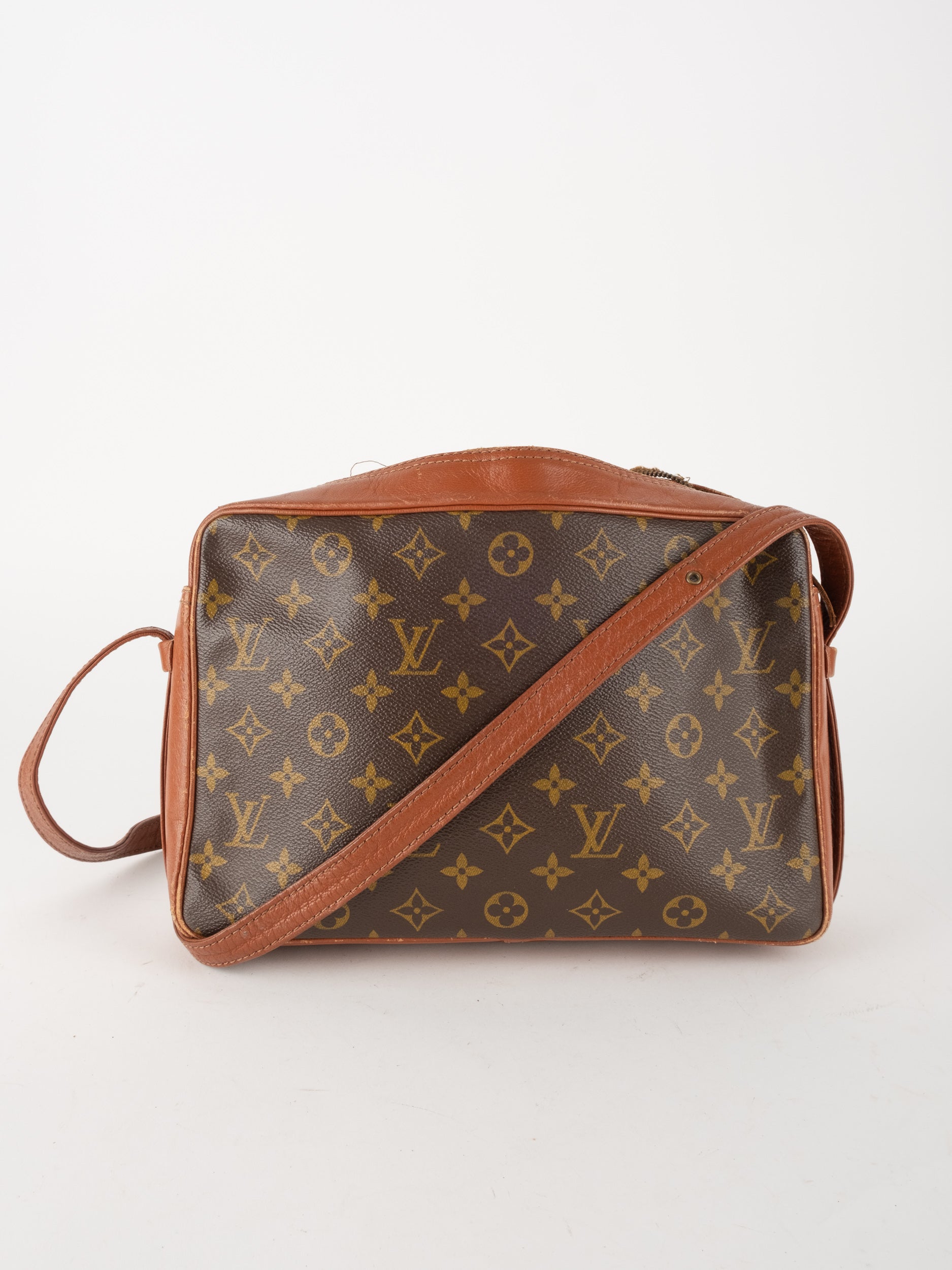 LOUIS VUITTON Monogram Crossbody Bag
