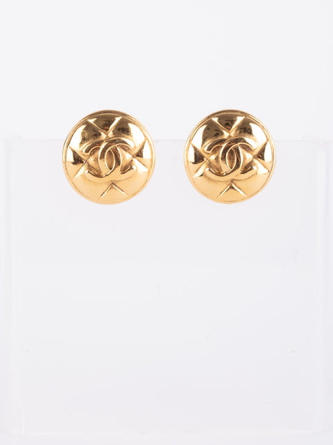 CHANEL Gold-Tone Interlocking Knot Clip-On Earrings – Karl Lagerfeld Era