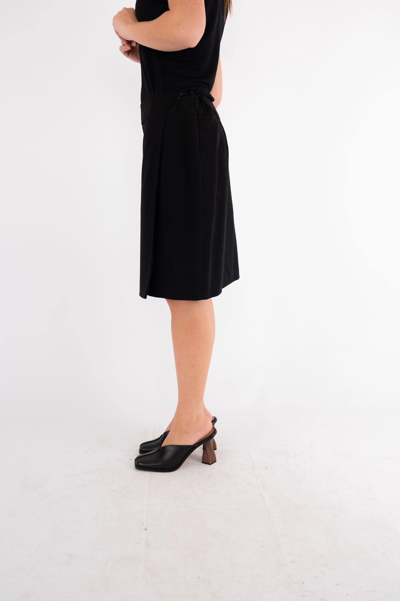 חצאית מעטפת שחורה פראדה - Volver