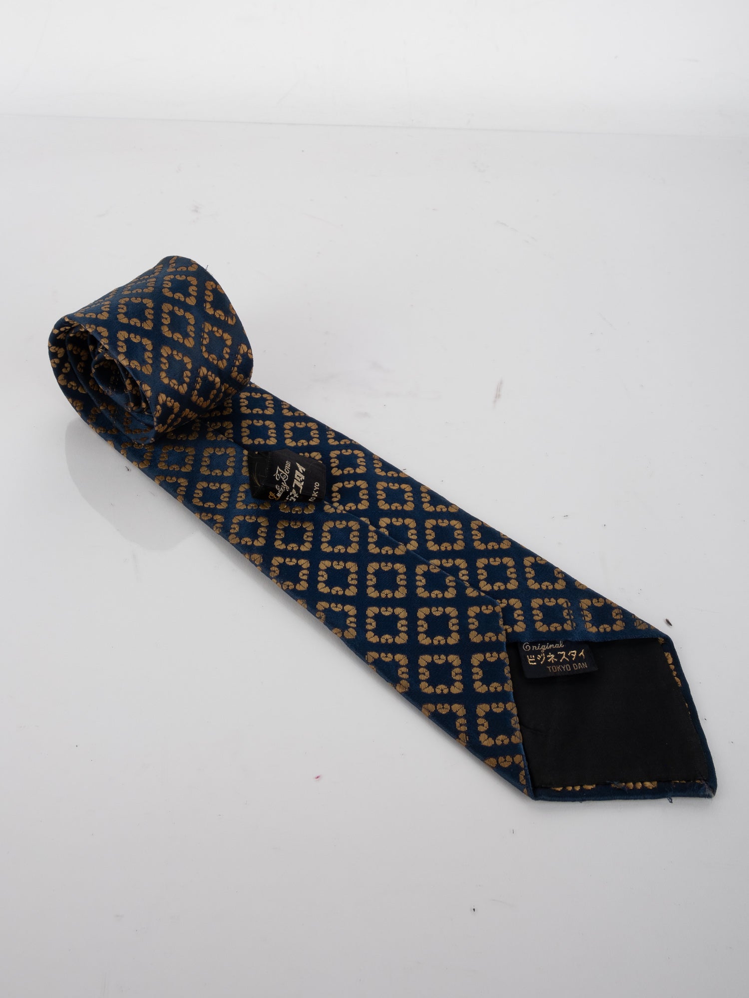 Vintage Classic Tie