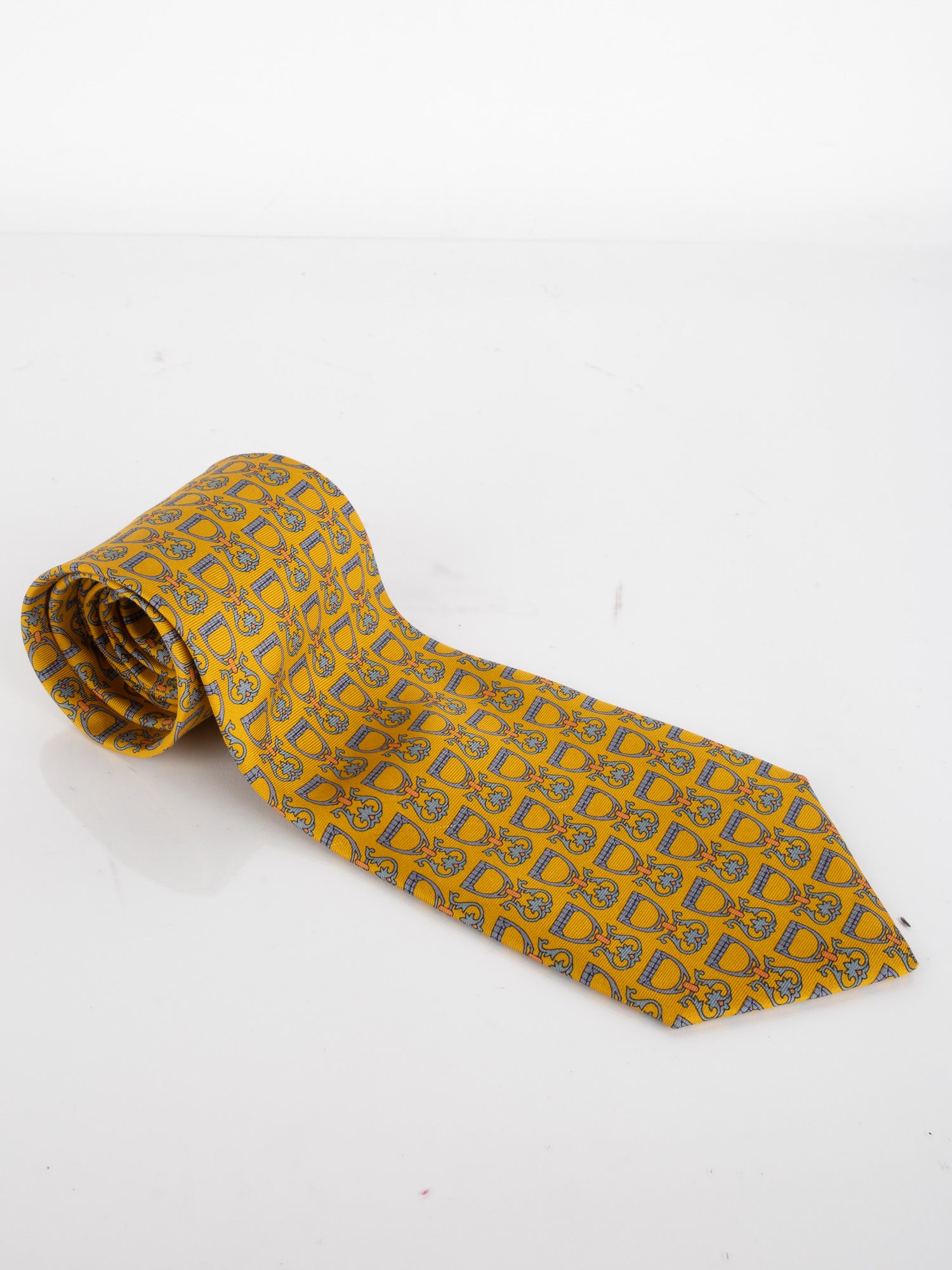 Tie Classic Pattern