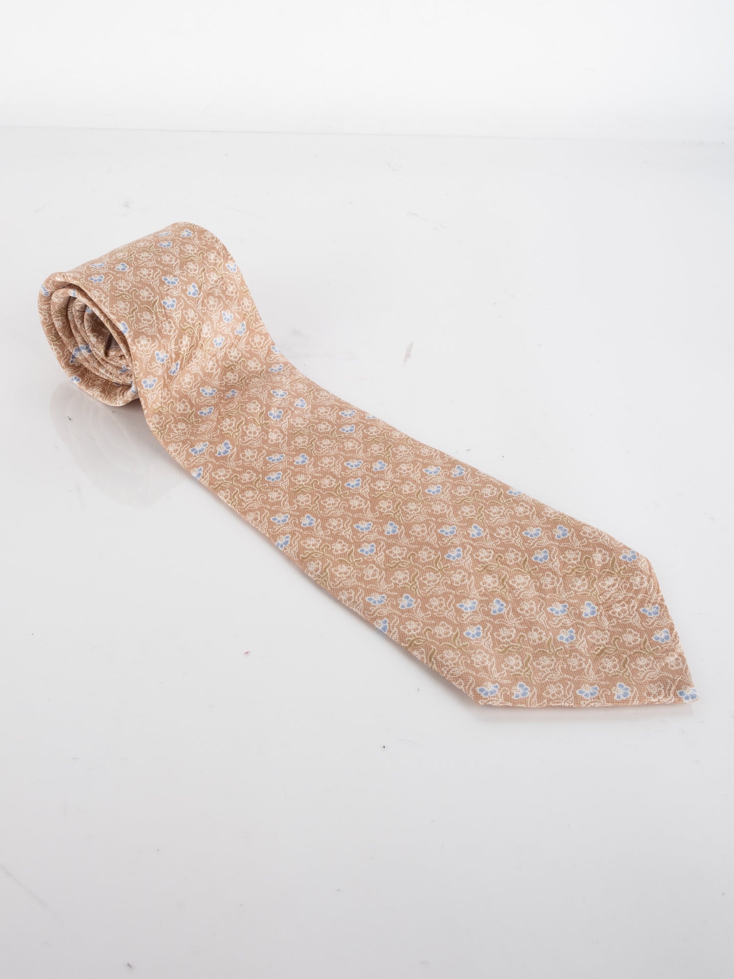 Tie Classic Pattern