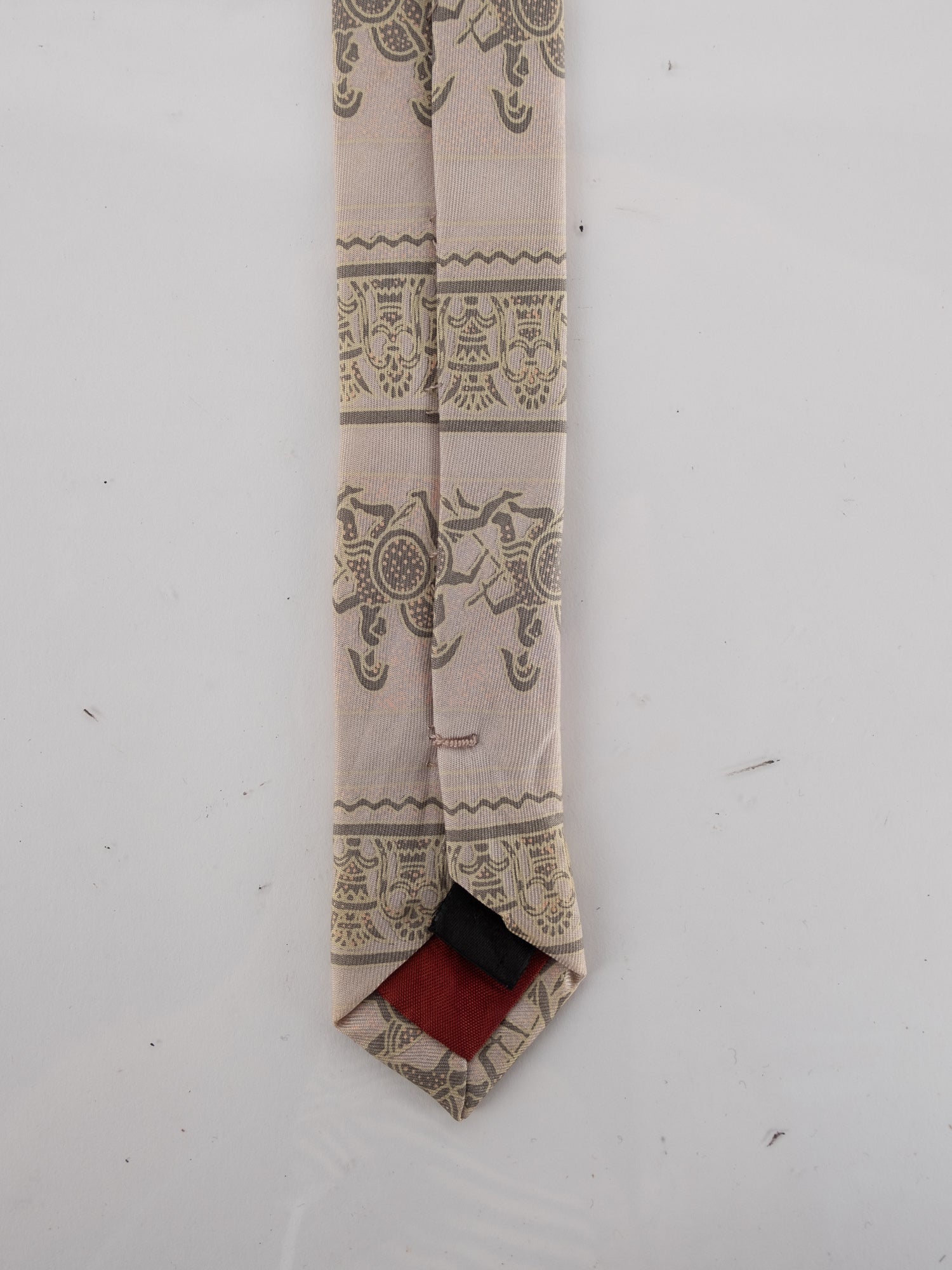 Vintage Classic Tie