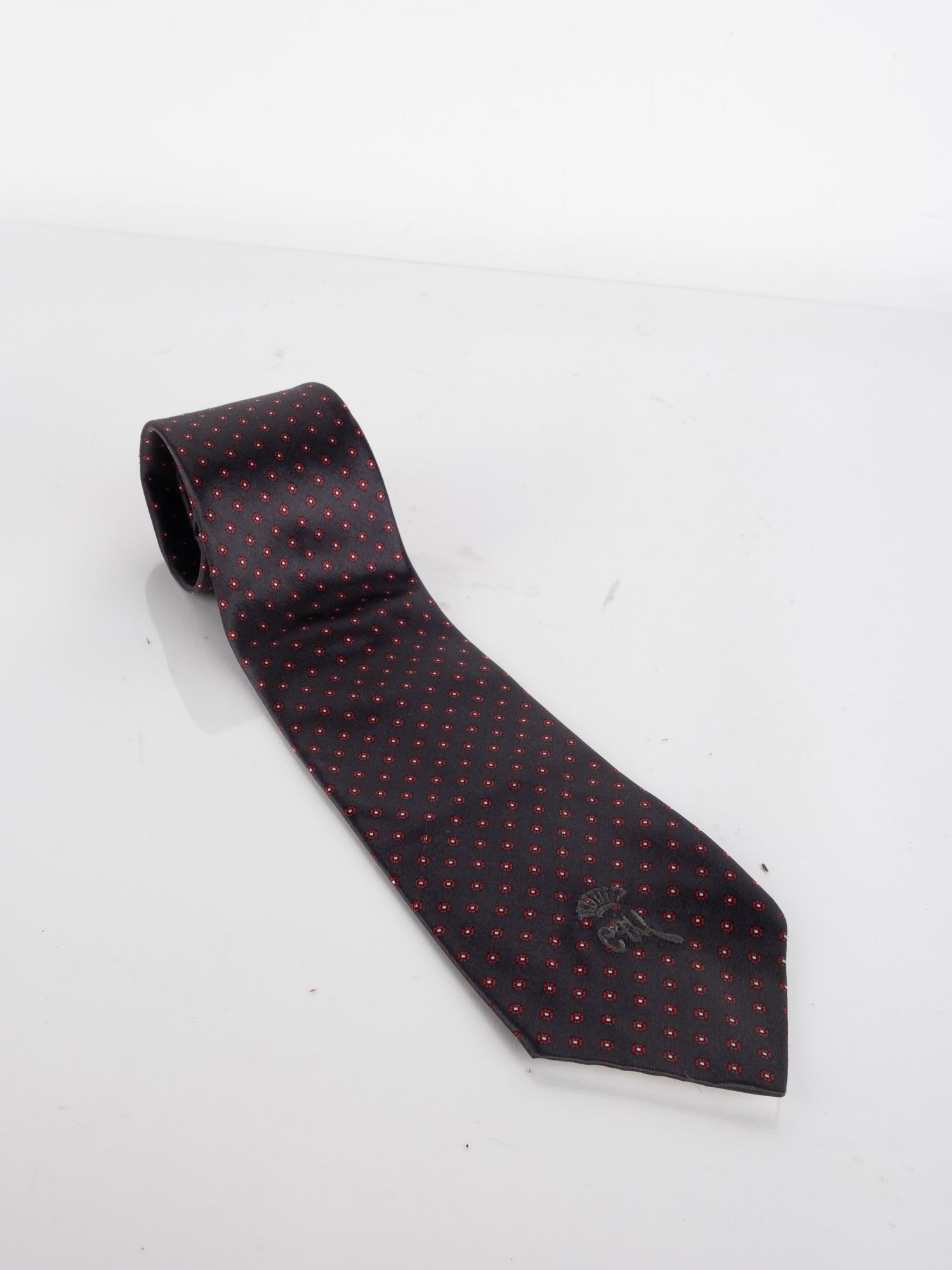 Vintage Classic Tie