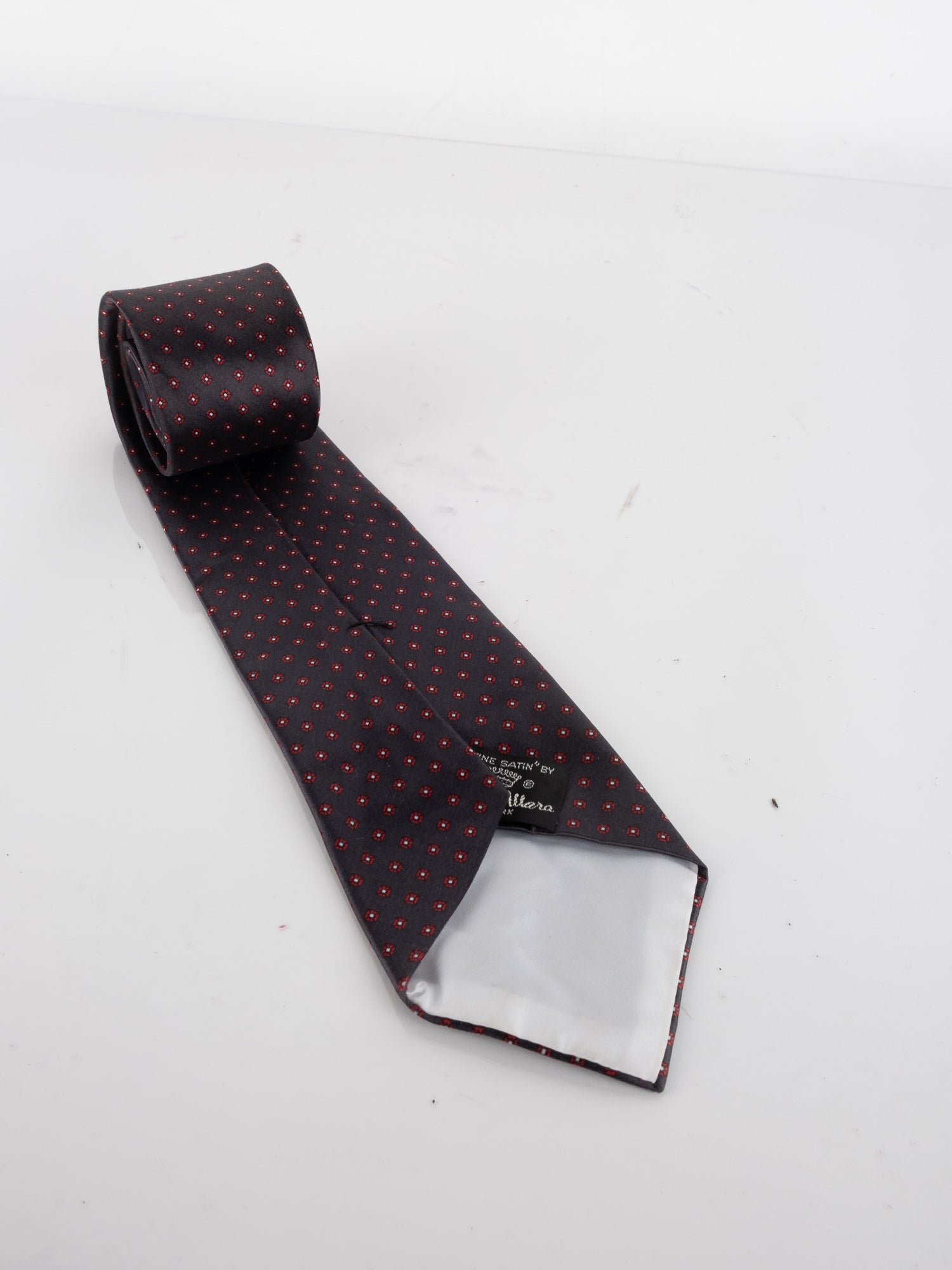 Vintage Classic Tie