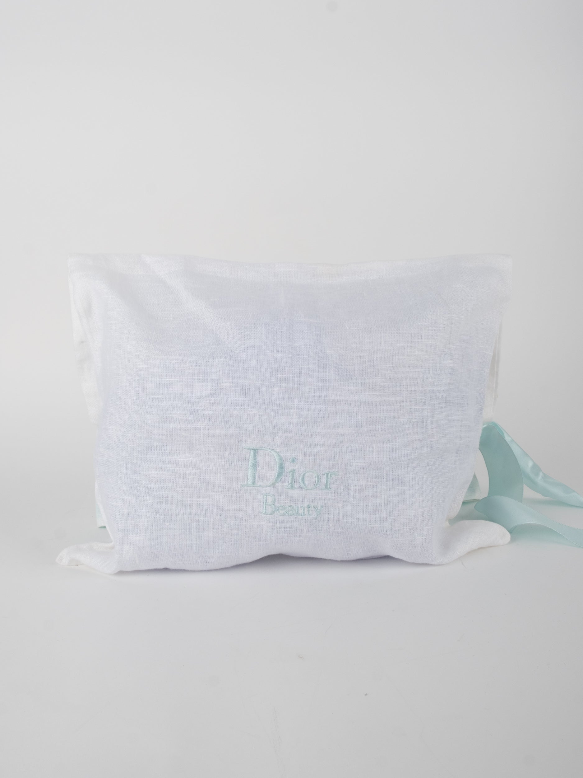 DIOR Beauty White Pouch Logo Mint