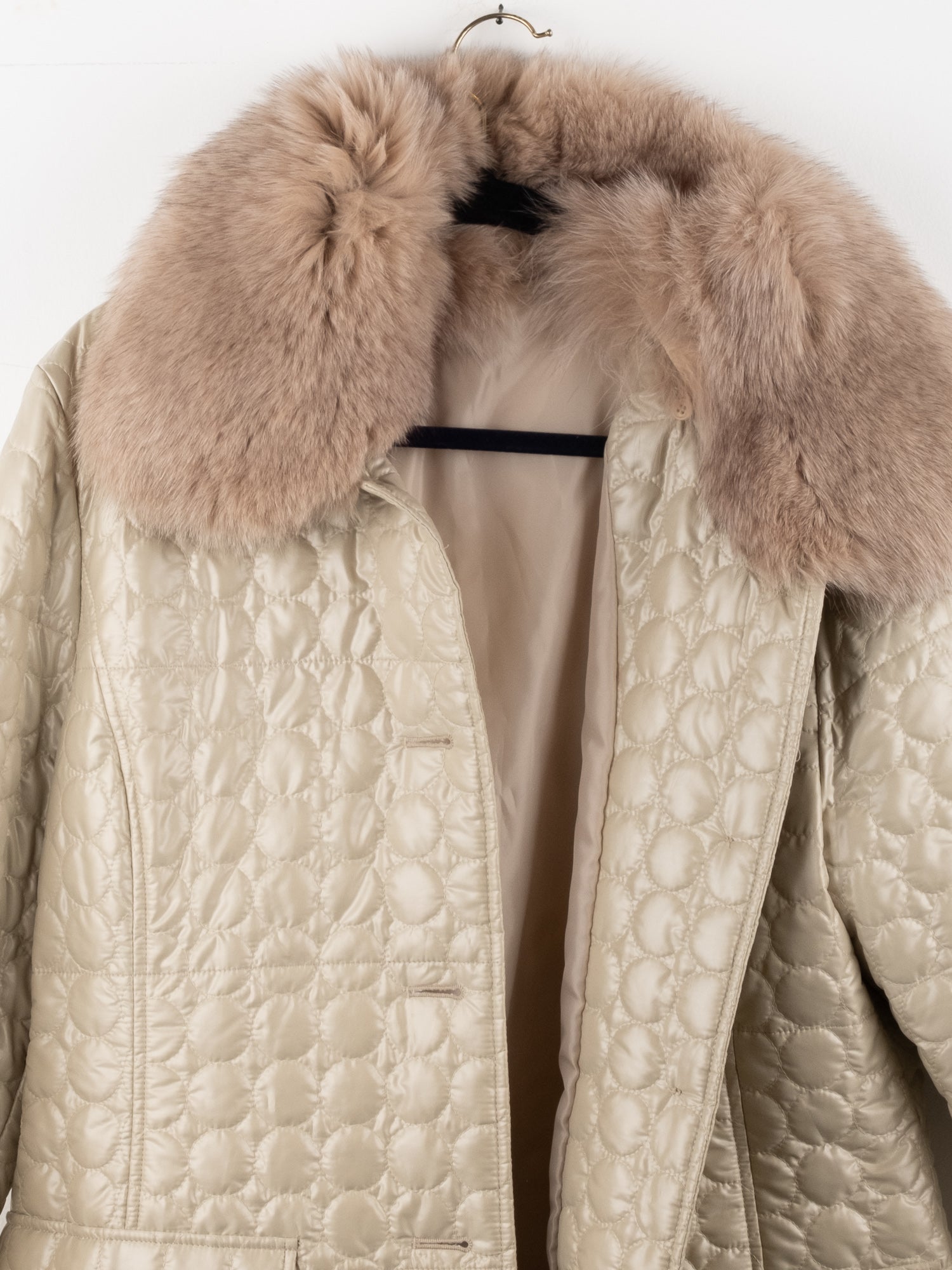 Vintage Cream Coat with Beige Fur Collar