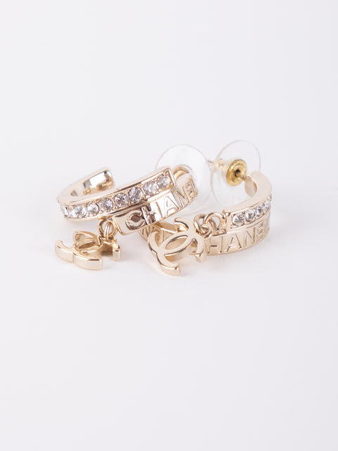 CHANEL Vintage Crystal CC Hoop Earrings by Karl Lagerfeld – Early 2000s נדיר במיוחד
