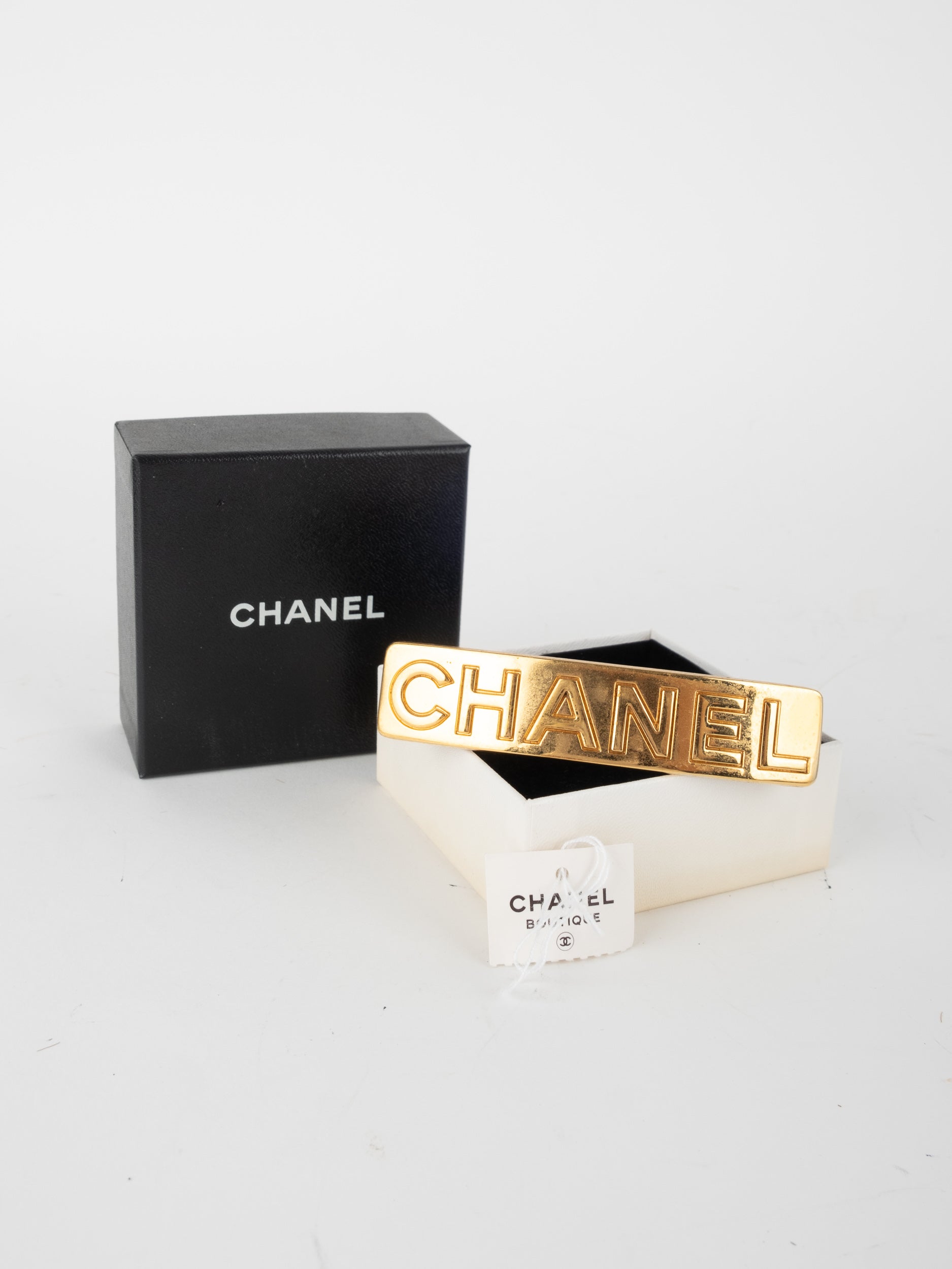Chanel Vintage Logo Bar Brooch Gold Tone 90s Era פריט אספנות נדיר במיוחד