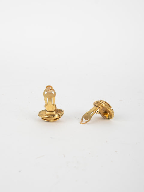 CHANEL Vintage Textured CC Button Earrings Gold Karl Lagerfeld era נדיר במיוחד שנות ה-90'
