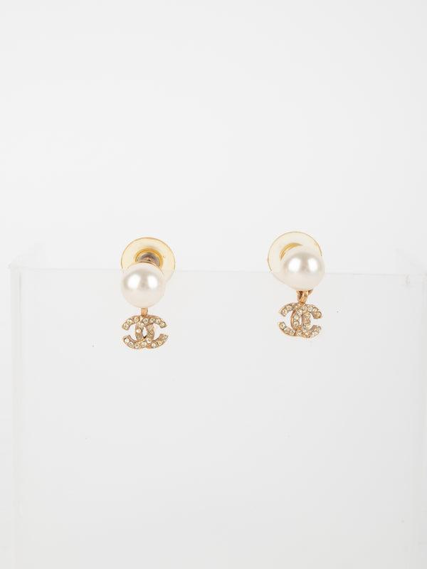 CHANEL Vintage Pearl CC Drop Earrings Gold Karl Lagerfeld era 2000׳