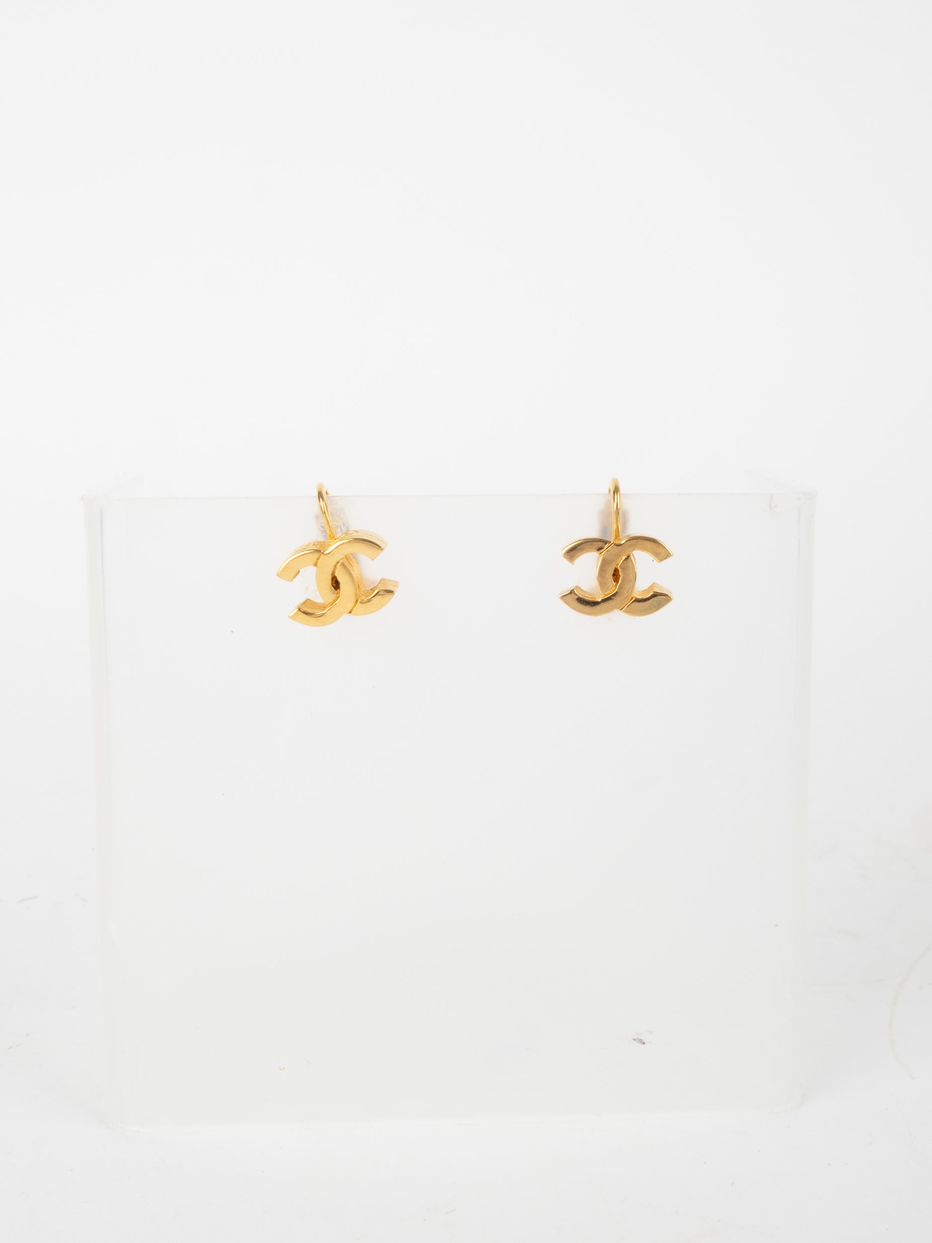 CHANEL Vintage CC Gold Stud Earrings Classic Minimal 90s Era