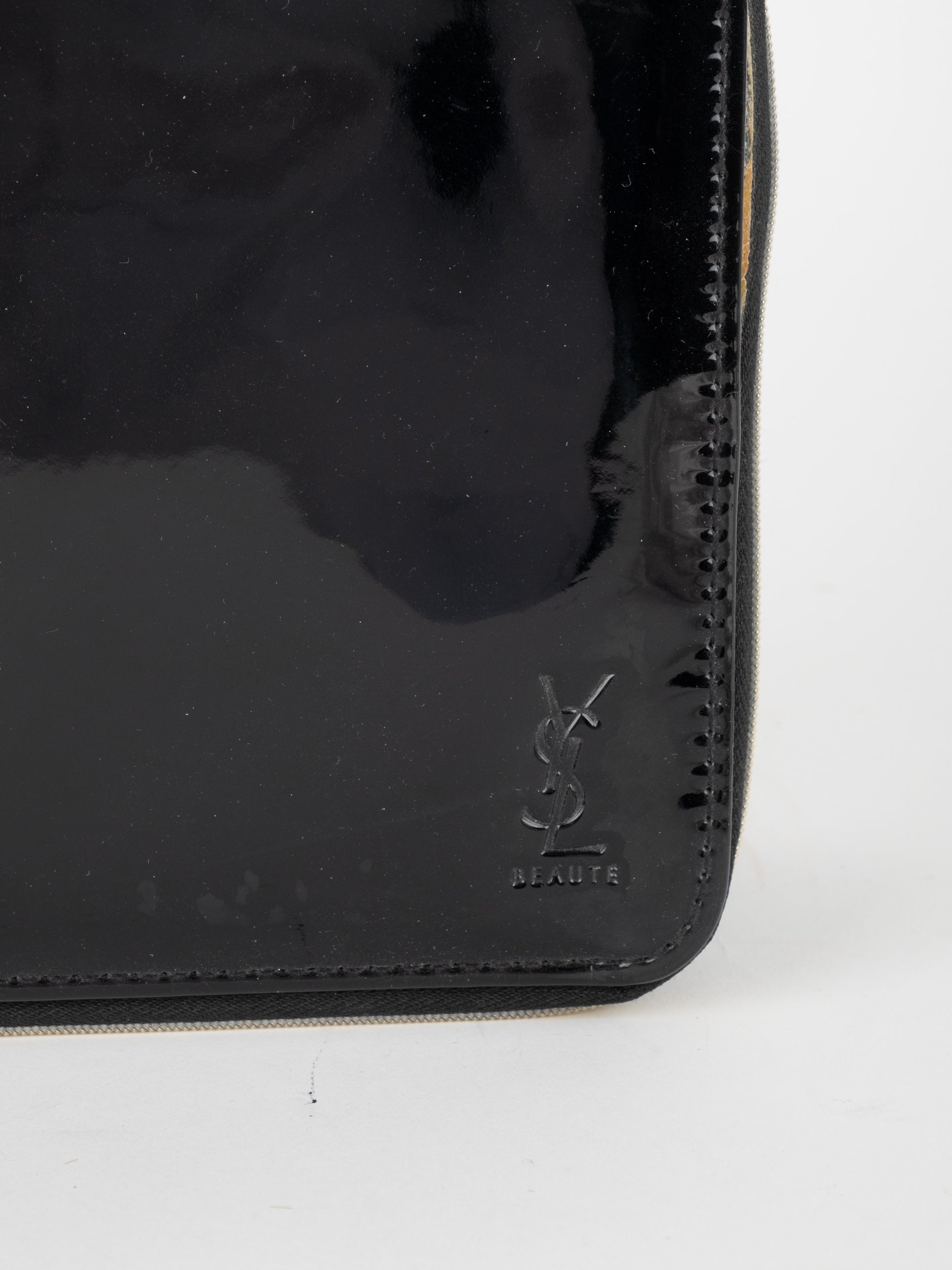 SAINT LAURENT Beauty Patent Vanity Case Black