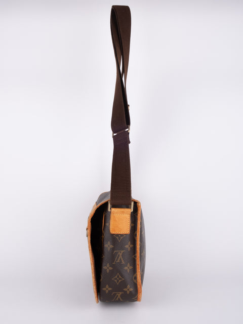 LOUIS VUITTON Vintage Monogram Reporter PM Shoulder Bag