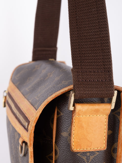 LOUIS VUITTON Vintage Monogram Reporter PM Shoulder Bag