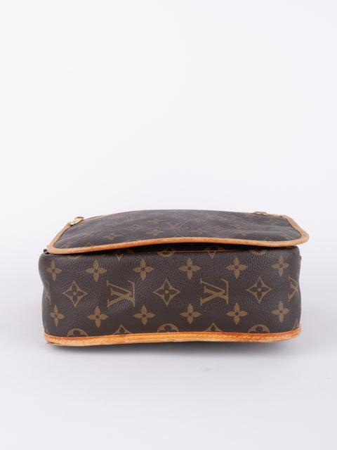 LOUIS VUITTON Vintage Monogram Reporter PM Shoulder Bag