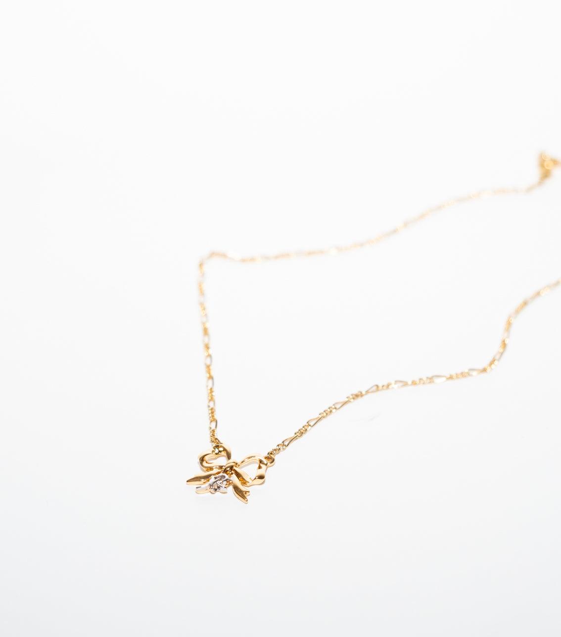 Papillion Golden Necklaces - Volver