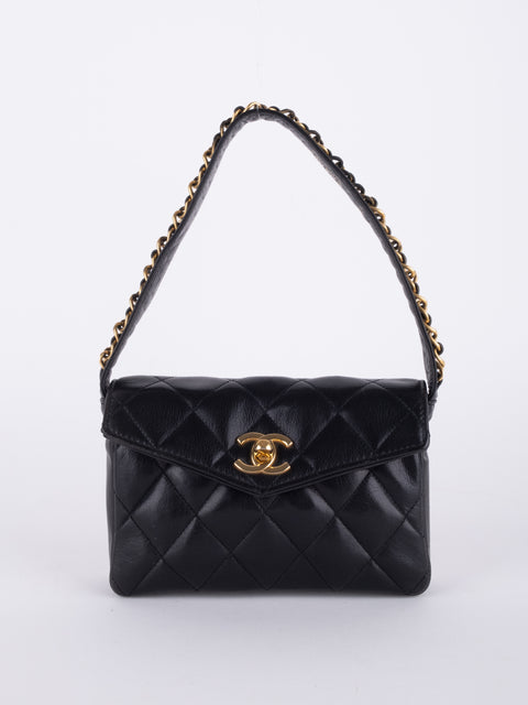 CHANEL Vintage 90s Black Matelassé Shoulder Bag נדיר במיוחד