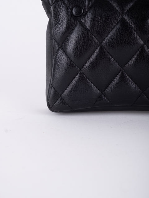 CHANEL Vintage 90s Black Matelassé Shoulder Bag נדיר במיוחד